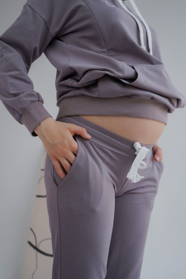 maternity-sweatsuit-lilac-gray