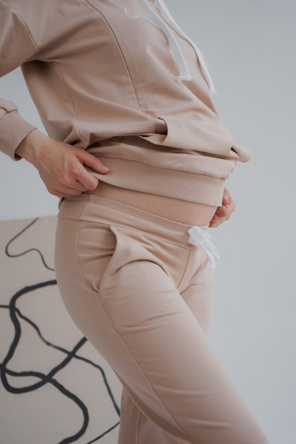 maternity-sweatsuit-lwarm-sand